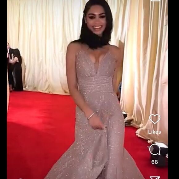 Mac Duggal 30725 Womens SHIMMER PLEATED V NECK GOWN Oscars - Picture 3 of 16